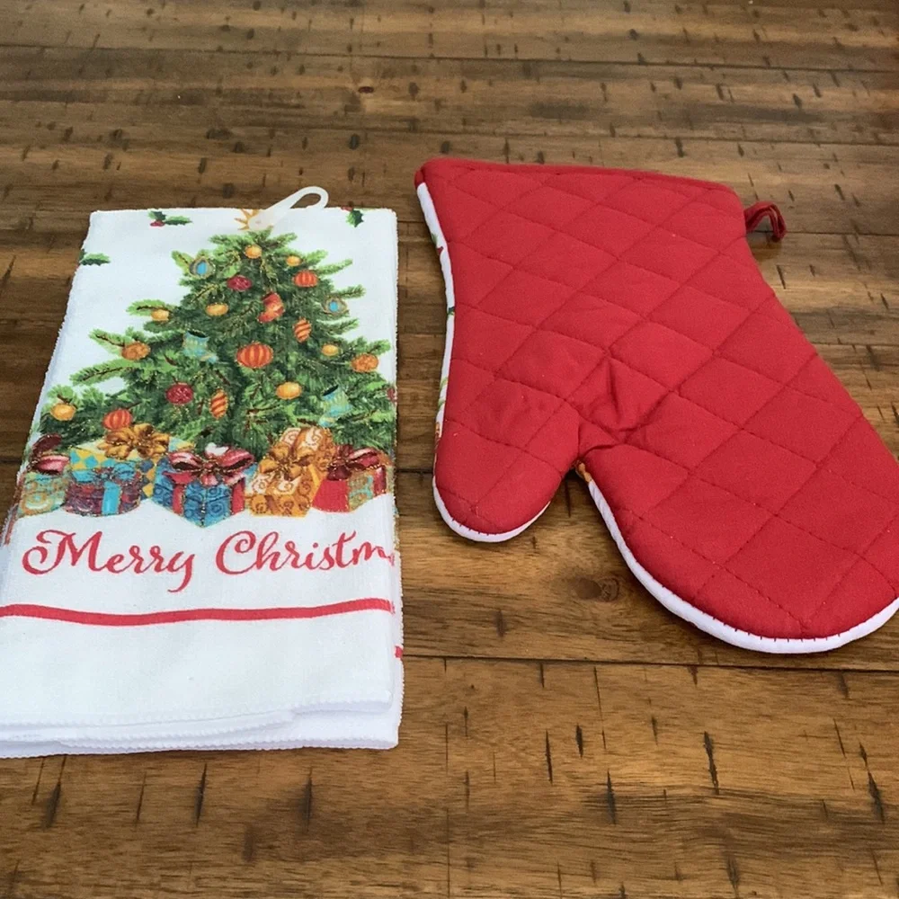 Christmas House “We Wish You A Merry Christmas” Towel and Oven Mitt